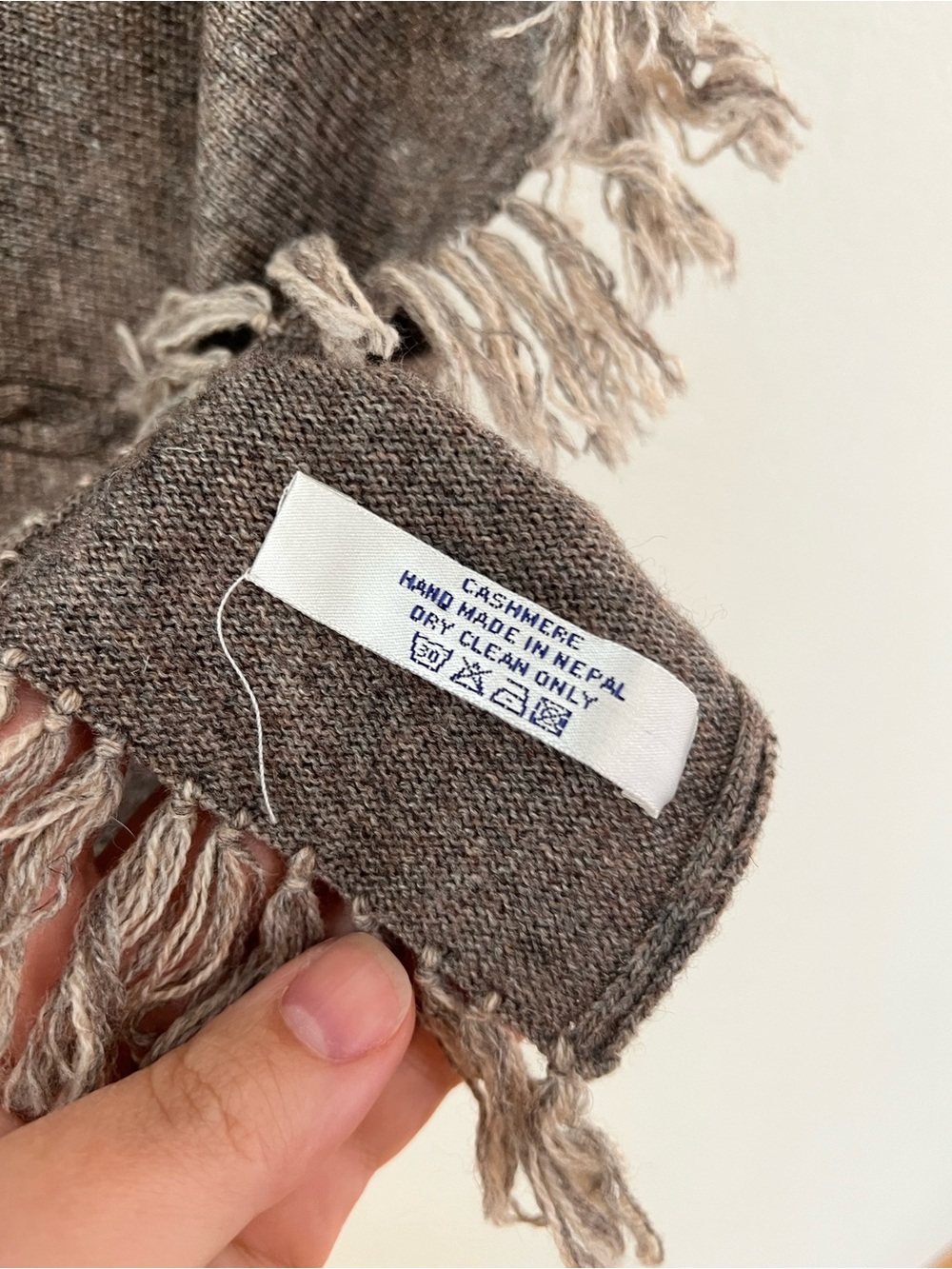 Cashmere Poncho - Picture 5 of 8
